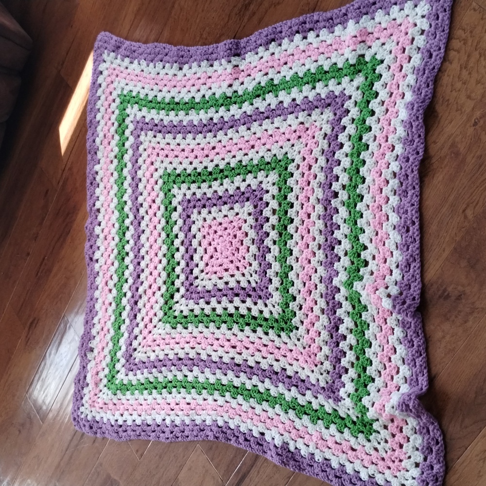 Vintage Baby Blanket Granny Square - Picture 2 of 3